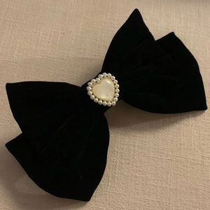 French Vintage Velvet Bow Knot Hair Clip Elegant Heart Faux Artificial Pearl Alloy Spring Clip Hairpin Accessory For Women