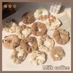 Set di elastici per capelli in peluche color tè al latte con orsi e cuori