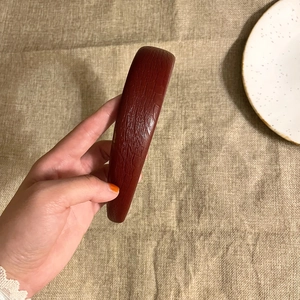 Retro burgundy leather texture wide headband for women featuring a vintage sponge design