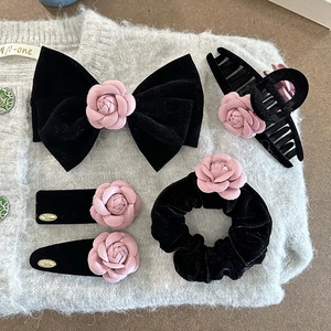 Ensemble de Pinces à Cheveux Camélia en Velours Élégant Français Nœud en Tissu Fait à la Main Élastique à Cheveux Pince Crabe Florale pour Femmes Accessoires Cheveux Mode Cadeau