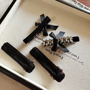 Vintage velvet bow hair clips set with sparkling rhinestones in elegant black and coffee tones
