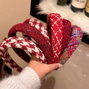 Serre-têtes rouges d'hiver en tweed et pied-de-poule pour un effet de volume capillaire