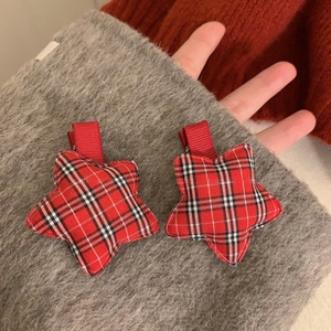 Cute red tartan plaid star-shaped hair clips for women in classic festive British style