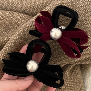 Velvet Bow Hair Claw Clip With Faux Artificial Pearl Elegant Vintage Large Shark Clip Hair Accessories For Women Daily Styling