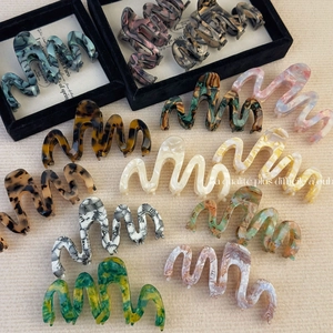 Elegant Acetate Wave Shape Hair Claw Clip Large Marble Texture Shark Clip For Women Thick Hair Fashion Hair Accessories