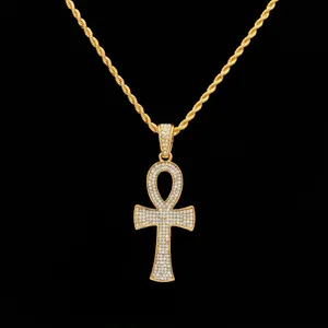Collier Hip Hop Pendentif Clé Ankh Égyptienne Alliage Strass Pavé Avec Chaîne Torsadée Pour Homme Femme Bijoux Cadeau