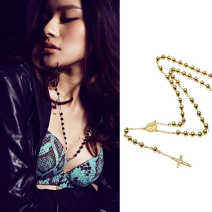 Collier hip hop en acier inoxydable doré avec perles et pendentif croix et médaille