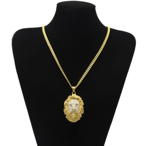 Collier hip hop avec pendentif tête de lion dorée et strass sur chaîne à mailles cubaines