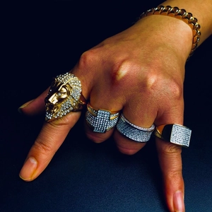 Anelli hip hop da uomo placcati in oro 18K con diamanti e design a testa di leone