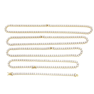 Lot de cinq colliers de tennis de 6 mm plaqués or avec zircons de différentes tailles