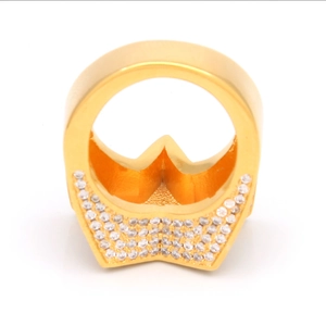 Bague couronne luxueuse dorée pour hommes sertie de cristaux de zircone brillants