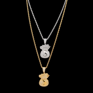 Hip hop geldzak hanger met zirkoonstenen in goud en zilver aan een gedraaide touwketting
