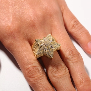 Goldener Hip-Hop Sternring mit Zirkonia-Besatz und Baguetteschliff-Steinen für Herren