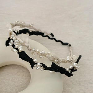 French vintage headband set with pearls and small bows in black and beige colors