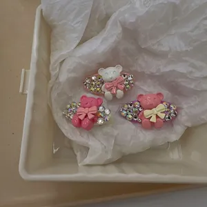 Schattige Legering Cartoon Beer Strass Haarclip Voor Dames Zoete Strik Eendenbekclip Koreaanse Stijl Glinsterende Haaraccessoire