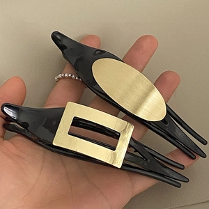 Minimalistischer Schwarzer Haarklammer Mit Goldenem Gebürstetem Metall Oval Quadrat Geometrisch Haarschmuck Für Damen