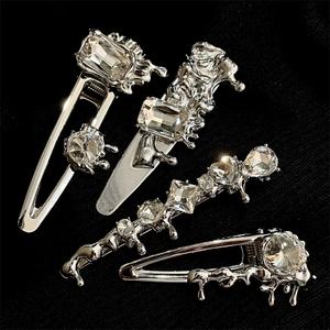 Fermaglio per Capelli Lava in Metallo Liquido Design di Nicchia Tornante in Strass Argento Avanguardia Personalizzato per Donna