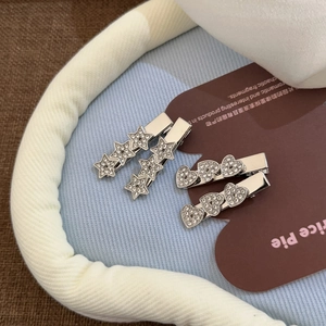 Pince à Cheveux Y2K Doux Strass Métal Cœur Étoile Pour Femme Fille Alliage Plaqué Argent Pince Bec de Canard Accessoire de Cheveux