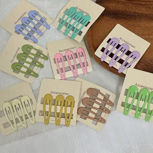 Lot de 3 mini barrettes BB aux couleurs acidulées sur carte de présentation pour filles