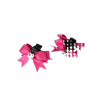 Barrette à nœud rose en satin avec strass en cœur et pince à cheveux en plastique