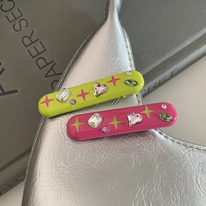 Lot de barrettes étoile Y2K vert bonbon et rose vif ornées de strass colorés étincelants