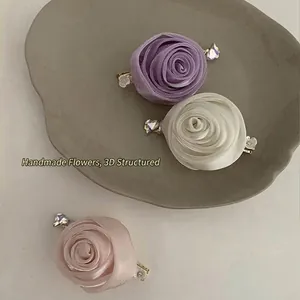 Fait à la Main Tissu Rose Fleur Pince à Cheveux pour Femmes Doux Strass Décoré Pince Bec de Canard Élégant Accessoires de Cheveux