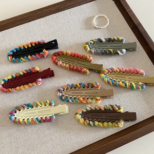 Fermaglio per Capelli a Becco d'Anatra con Bordo in Filato Lavorato a Mano Colore a Contrasto Autunno Inverno Clip Laterale in Metallo Accessori per Capelli per Ragazze