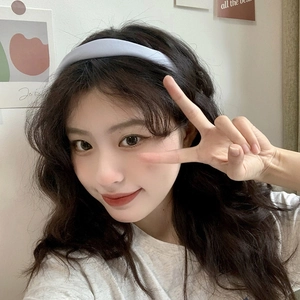 Sweet light blue thickened sponge headband for women in elegant solid color finish