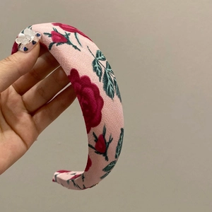 Floral French style pink wide headband with rose patterns for volume enhancement