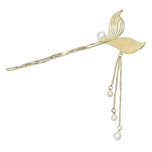Elegante vissenstaart haarspeld met parels en kwastjes in champagne goud