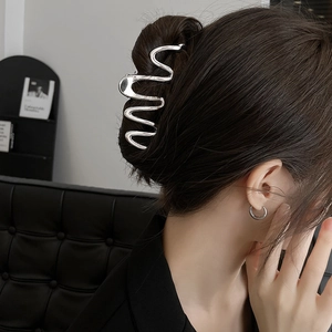 Minimalist silver wave metal hair claw clip for women stylish back head bun hair accessory