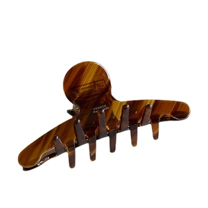 Pinza per capelli classica in resina ambrata con motivo tartarugato artigianale