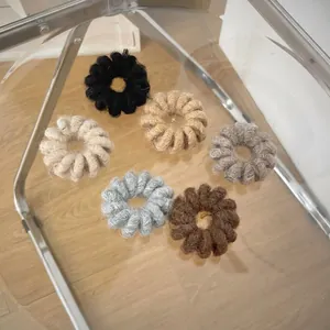 Lot de 6 chouchous en tricot spirale style fil de téléphone tons neutres d'hiver