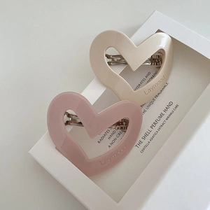 Sweet Heart Shaped Hair Clips Hollow Acrylic Resin Hairpin Letter Engraved Elegant Daily Hair Decoration Side Clips Accessory