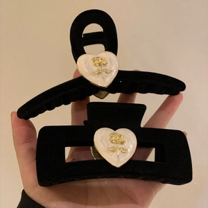 Retro black velvet hair claw set with golden rose heart center for a French vintage style
