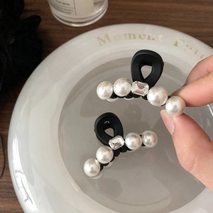 Elegant Mini Black Hair Claw Clips With Faux Artificial Pearl And Rhinestone French Temperament Korean Style Hair Accessory For Women