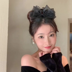 Grande pinza per capelli in organza nera per acconciature femminili sofisticate