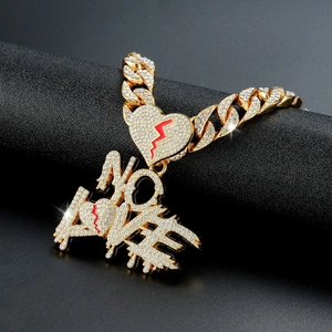 Hip Hop NO LOVE Letters Hanger Halsketting Iced Out Strass Zinklegering Gebroken Hart Cubaanse Schakelketting Sieraden Voor Heren Dames