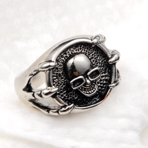 Gothic punk dragon claw skull ring in vintage silver finish for men and bikers