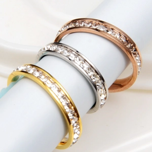 Anello Eternity Hip Hop in Acciaio Inossidabile con Strass Taglio Quadrato Oro Argento Oro Rosa Gioielli Unisex alla Moda