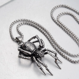 Gothic punk style spider pendant necklace in vintage silver stainless steel for unisex