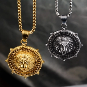 Hip Hop Lion Head Medallion Pendant Necklace Titanium Steel Animal Relief Rhinestone Necklace For Men Women Personalized Jewelry Gift