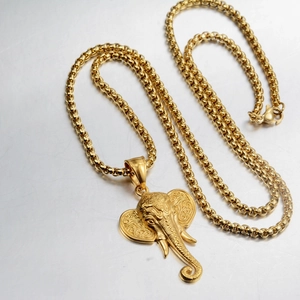 Collana con pendente testa di elefante dorata stile punk con incisione su catena a sfere