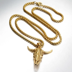 Gothic gold-plated bull skull pendant necklace for men with vintage punk style
