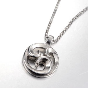 Hip Hop Stainless Steel Auspicious Cloud Round Pendant Necklace Spiral Triskelion Motif Retro Punk Jewelry For Men Women