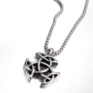 Collier avec pendentif nœud celtique Triquetra viking en acier inoxydable argenté vieilli