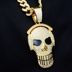 Hip hop skull pendant necklace with headphones and full rhinestones on golden cuban chain