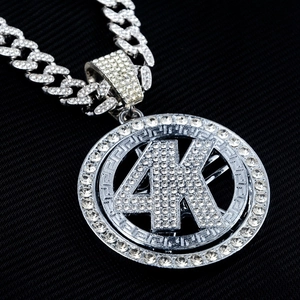 Collier Pendentif Rotatif 4K Hip Hop Orné de Strass Alliage de Zinc Chaîne à Mailles Cubaines Motif Clé Grecque Unisexe