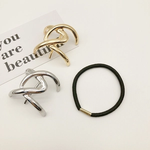 Minimalist geometric alloy ponytail hook hair clips set in gold and silver finish