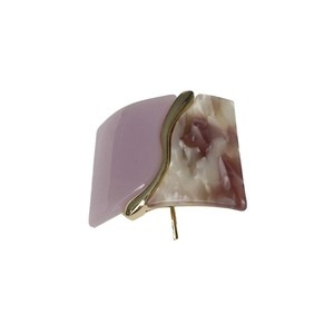 Square leopard resin hair clip with vintage marble pattern and golden metal accent
